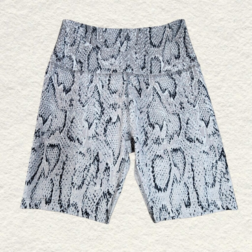 Beyond Yoga Gray Snake Print Bike Shorts